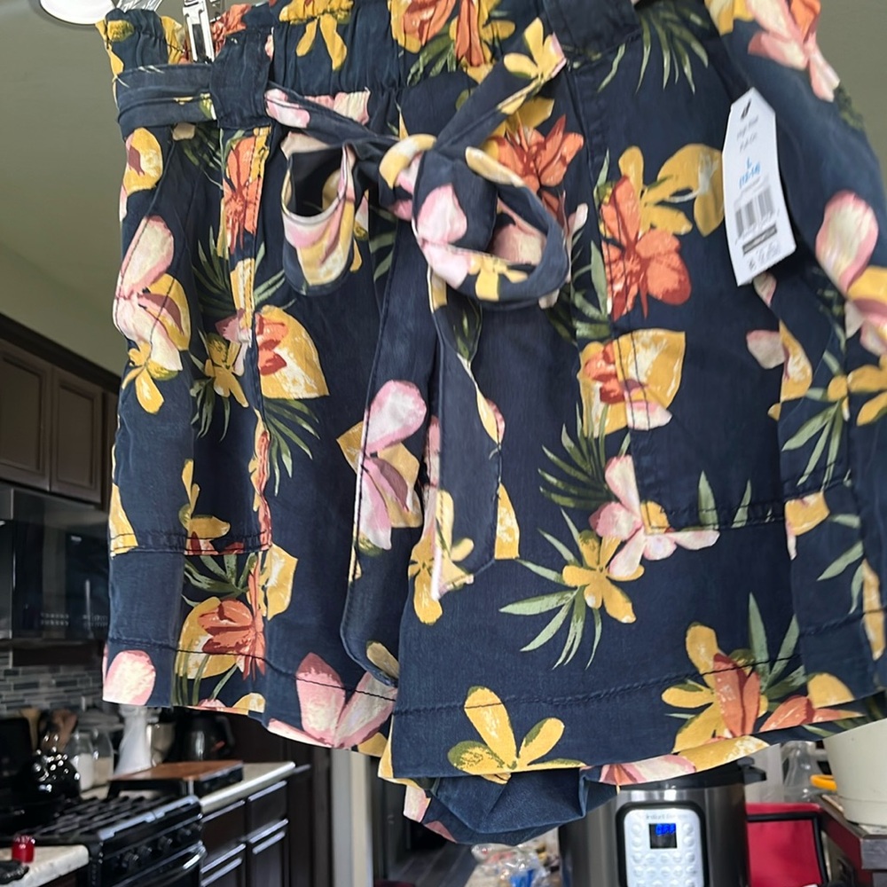 Cute short size 12-14